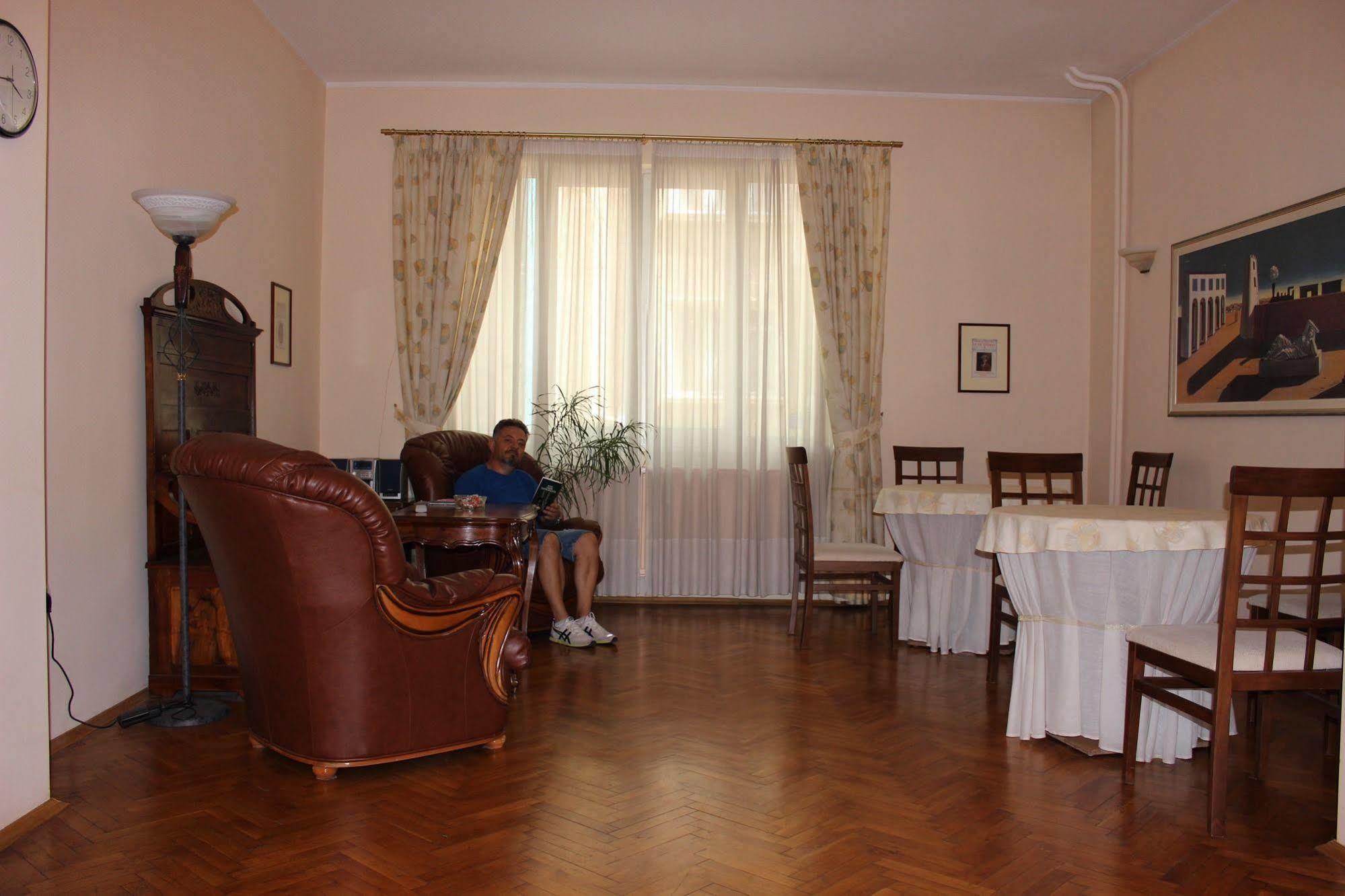 Casa Ferrari Bed & Breakfast Sofia Buitenkant foto