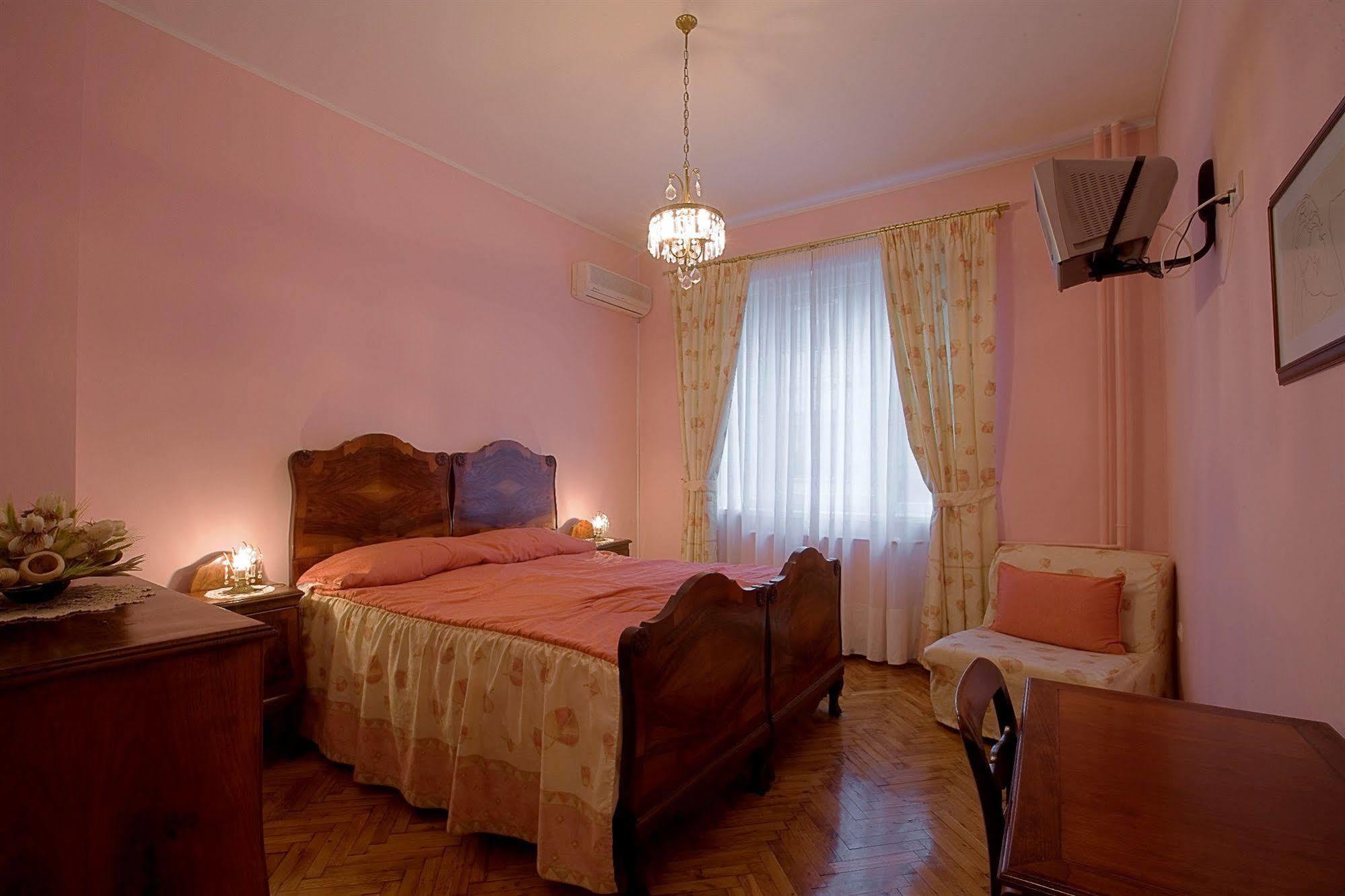 Casa Ferrari Bed & Breakfast Sofia Buitenkant foto
