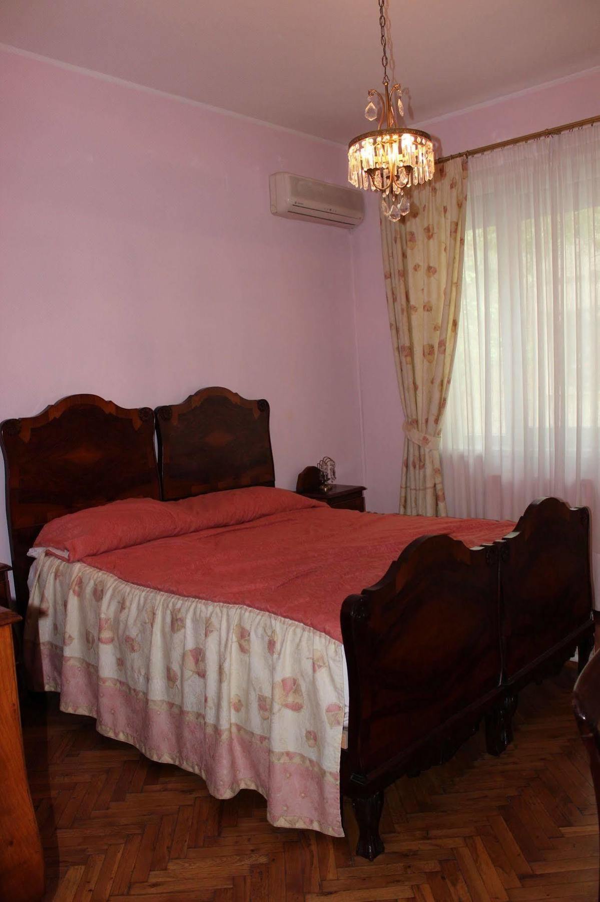 Casa Ferrari Bed & Breakfast Sofia Buitenkant foto
