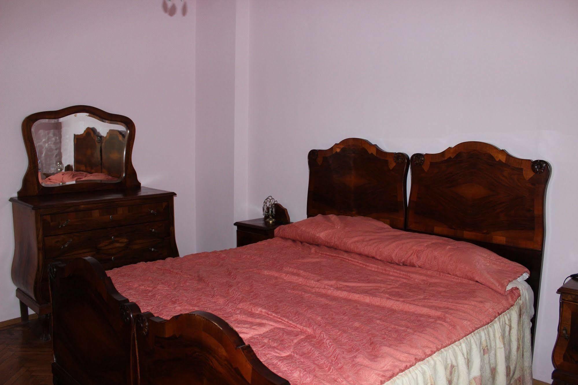 Casa Ferrari Bed & Breakfast Sofia Buitenkant foto