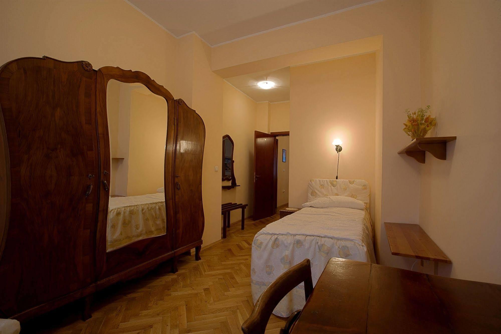 Casa Ferrari Bed & Breakfast Sofia Buitenkant foto